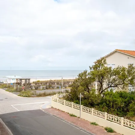 50m De La - Pour 4 - Balcon *