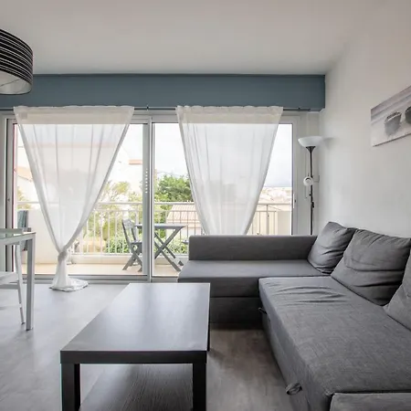 50m De La - Pour 4 - Balcon *